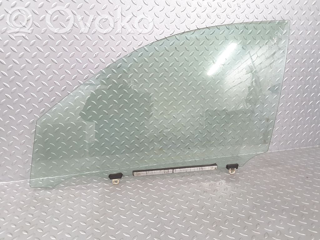 Toyota RAV 4 (XA30) Szyba drzwi przednich 