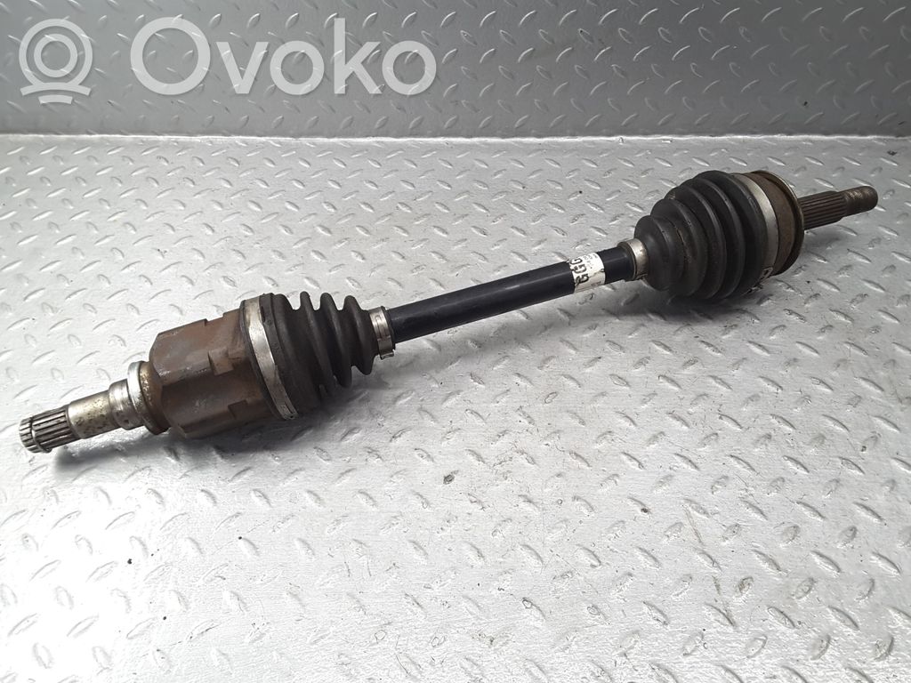 Toyota Yaris Półoś przednia 