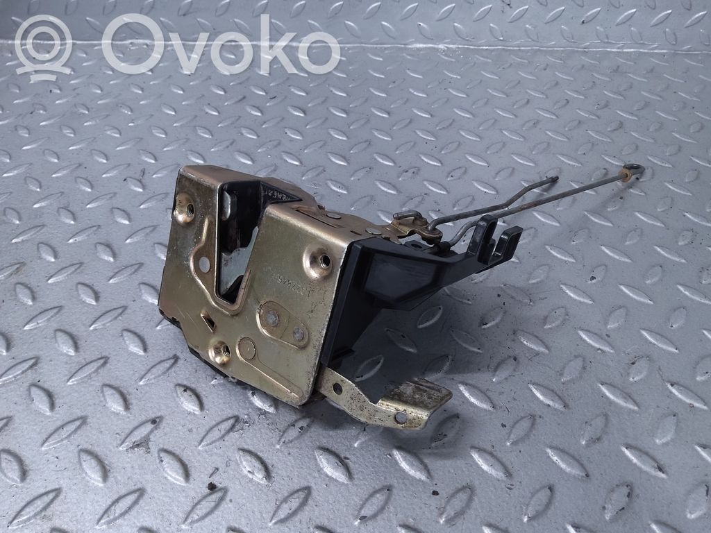 BMW 3 E30 Front door lock 