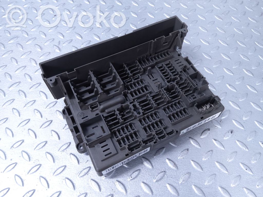BMW 1 E81 E87 Fuse module 