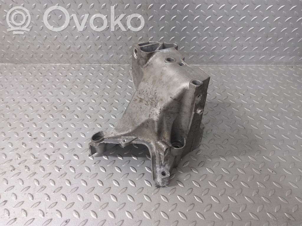 Skoda Fabia Mk3 (NJ) Engine mounting bracket 