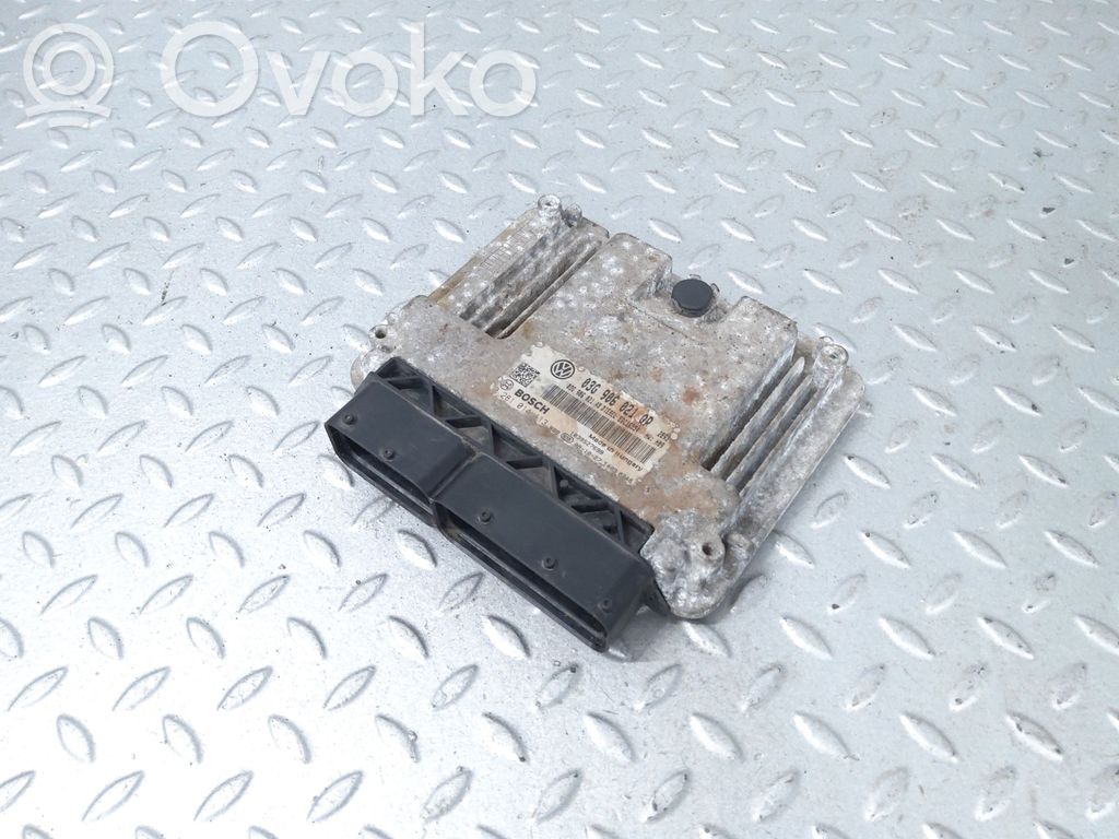 Skoda Superb B6 (3T) Engine control unit/module 