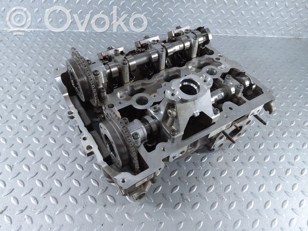 BMW 1 F40 Engine head 