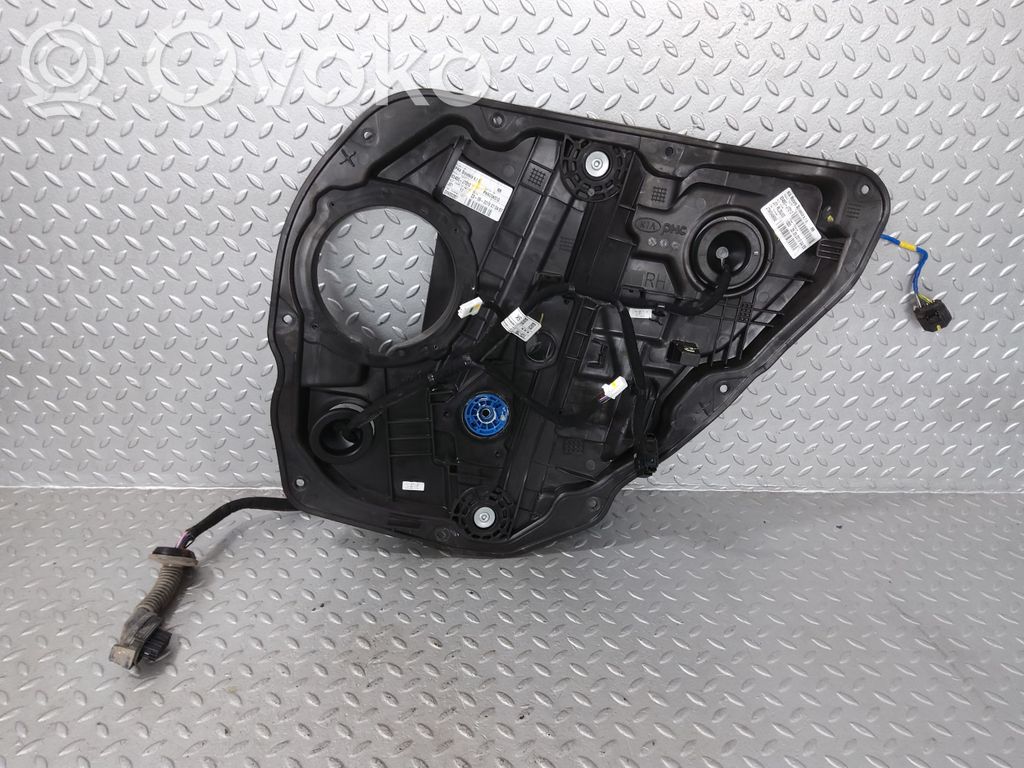 KIA Ceed Mecanismo para subir la puerta trasera sin motor 