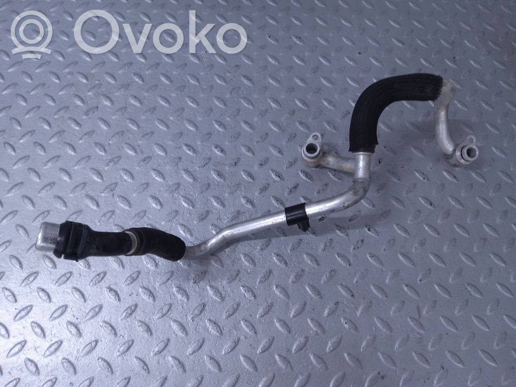 Audi Q7 4M Engine coolant pipe/hose 