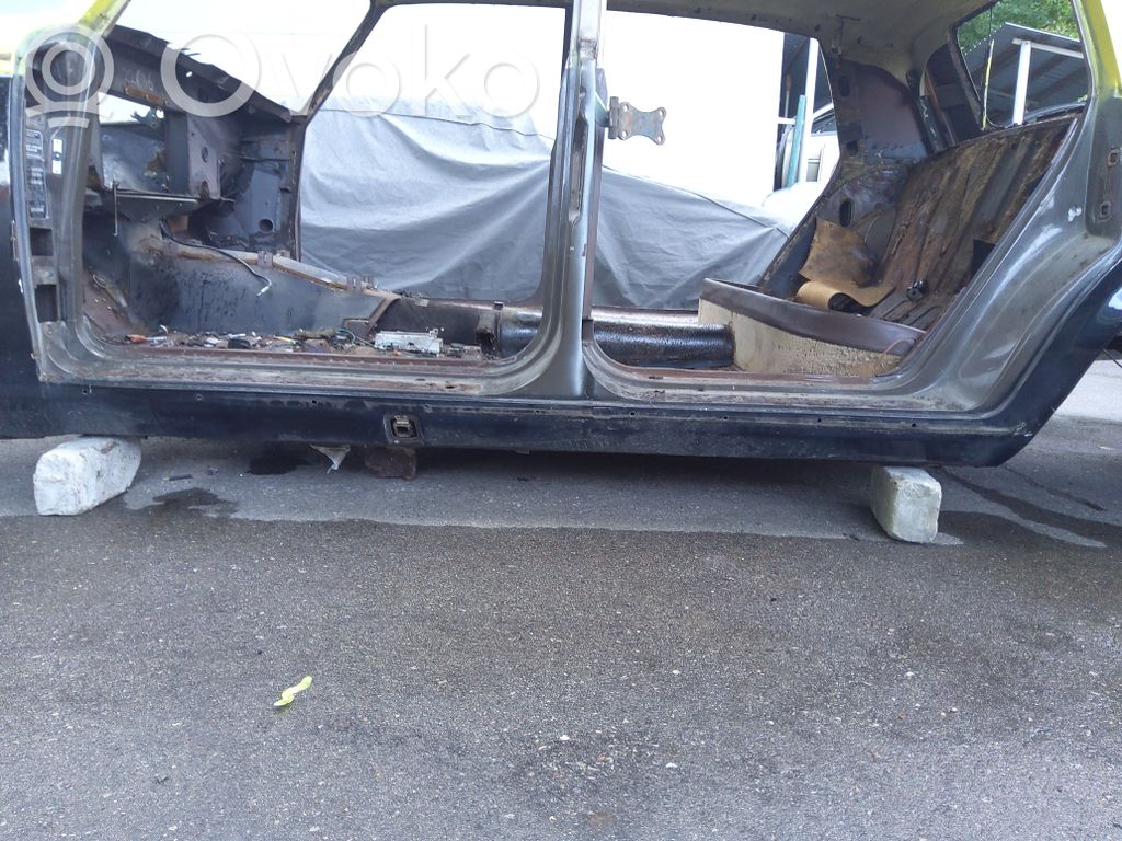 Listwa progowa   112600701