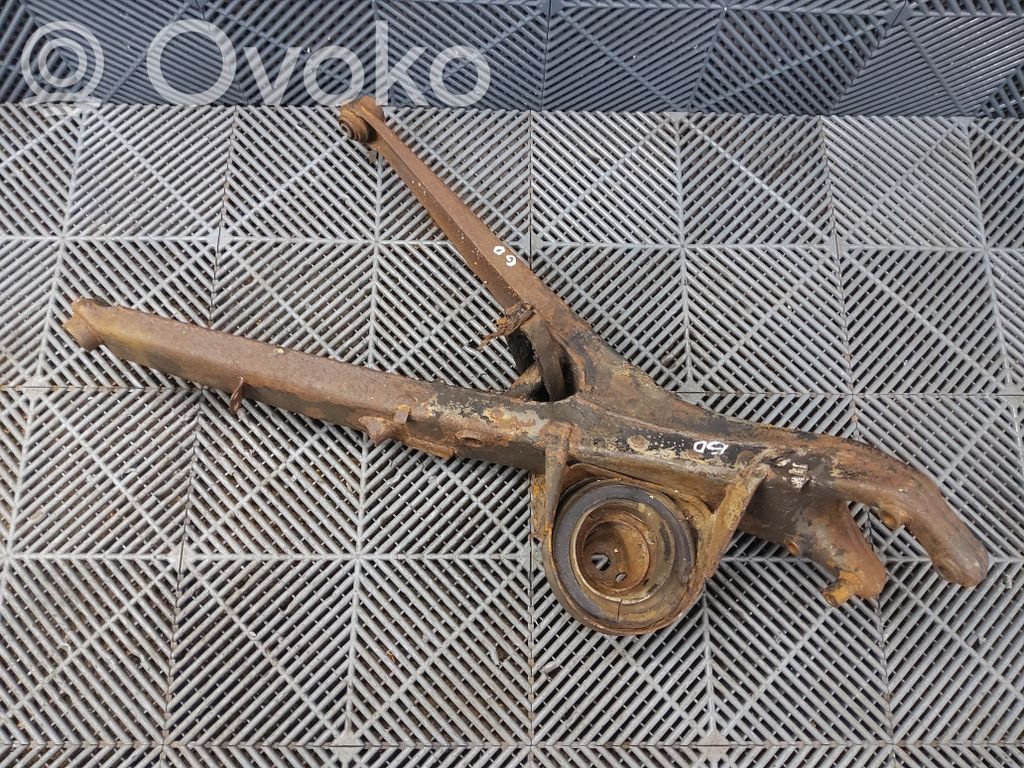 Górny wahacz tylny   RH8226,RH8224