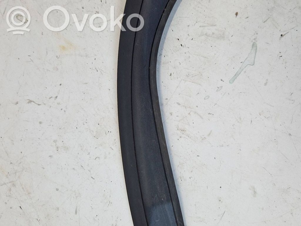 BMW Z4 E85 E86 Pilar (B) (inferior) 