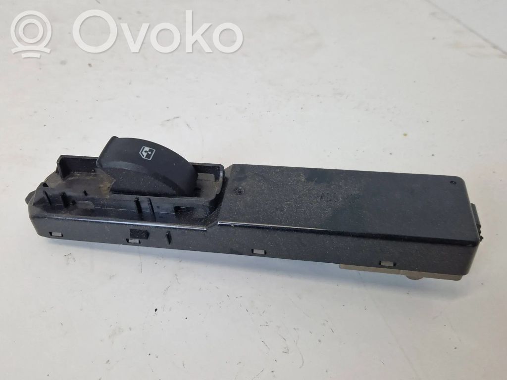 Electric window control switch   12771993