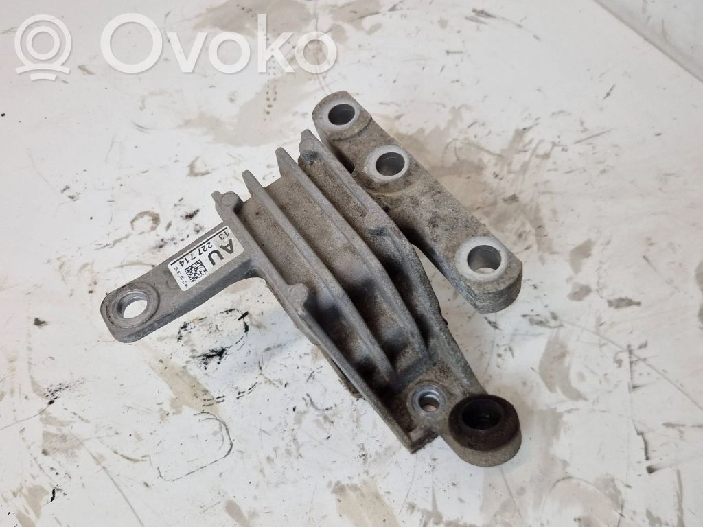 Saab 9-5 Engine mount bracket 