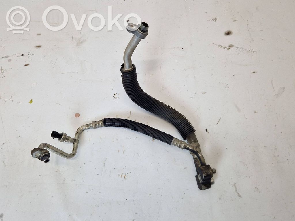 Ilmastointilaitteen putki (A/C)   22738110