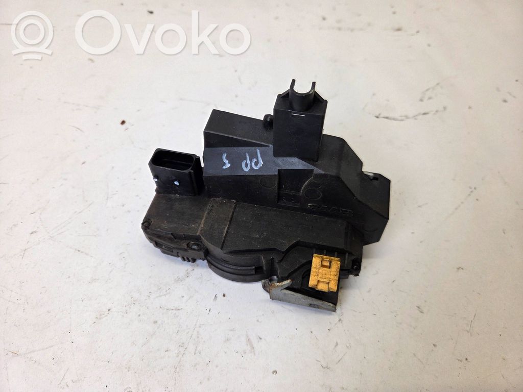 Saab 9-3 Ver2 Priekšpusē slēdzene 