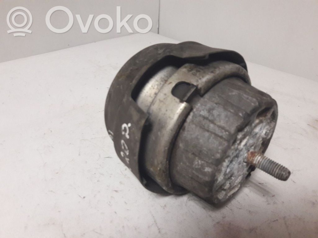 Engine mount bracket   4F0199382AD