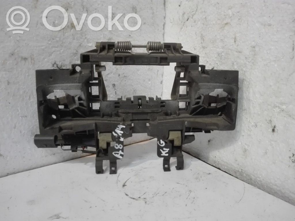 Audi A8 S8 D3 4E Rear door exterior handle/bracket 