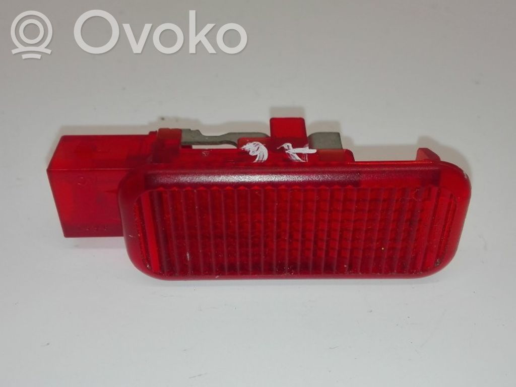 Audi A6 S6 C5 4B Luz interna puerta trasera 
