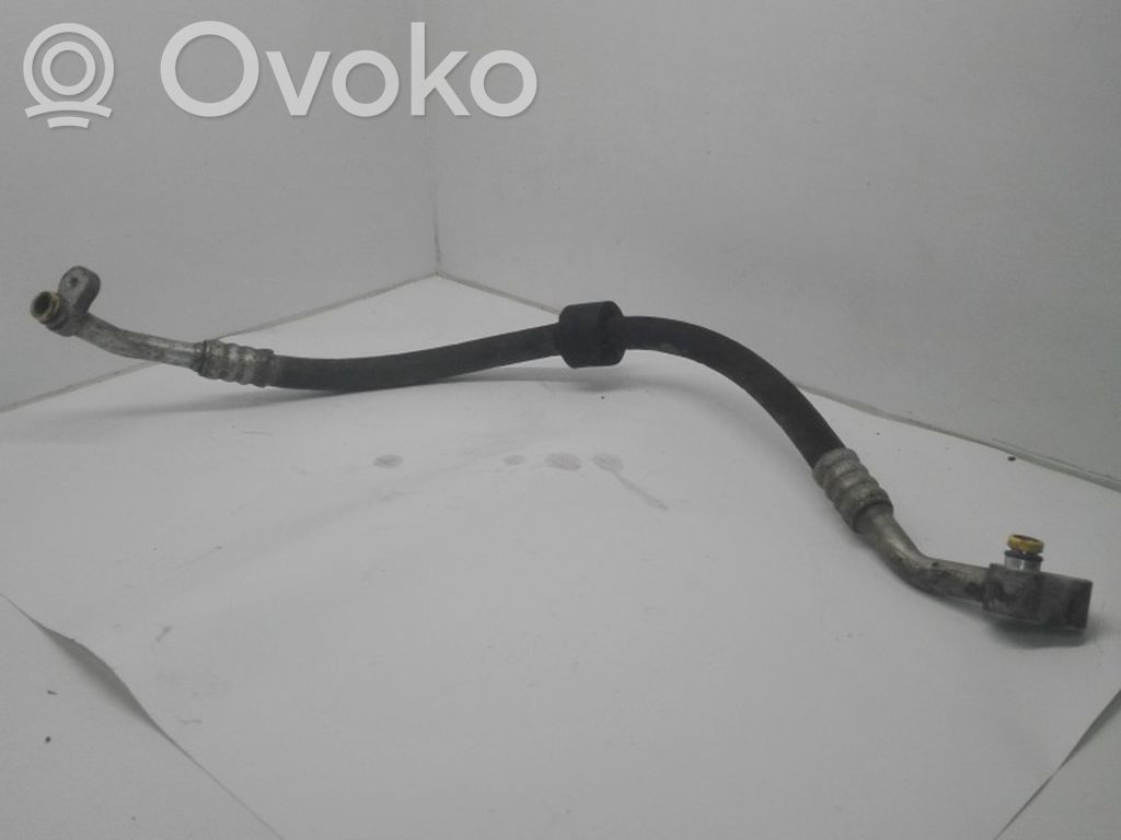 Audi A8 S8 D3 4E Ilmastointilaitteen putki (A/C) 