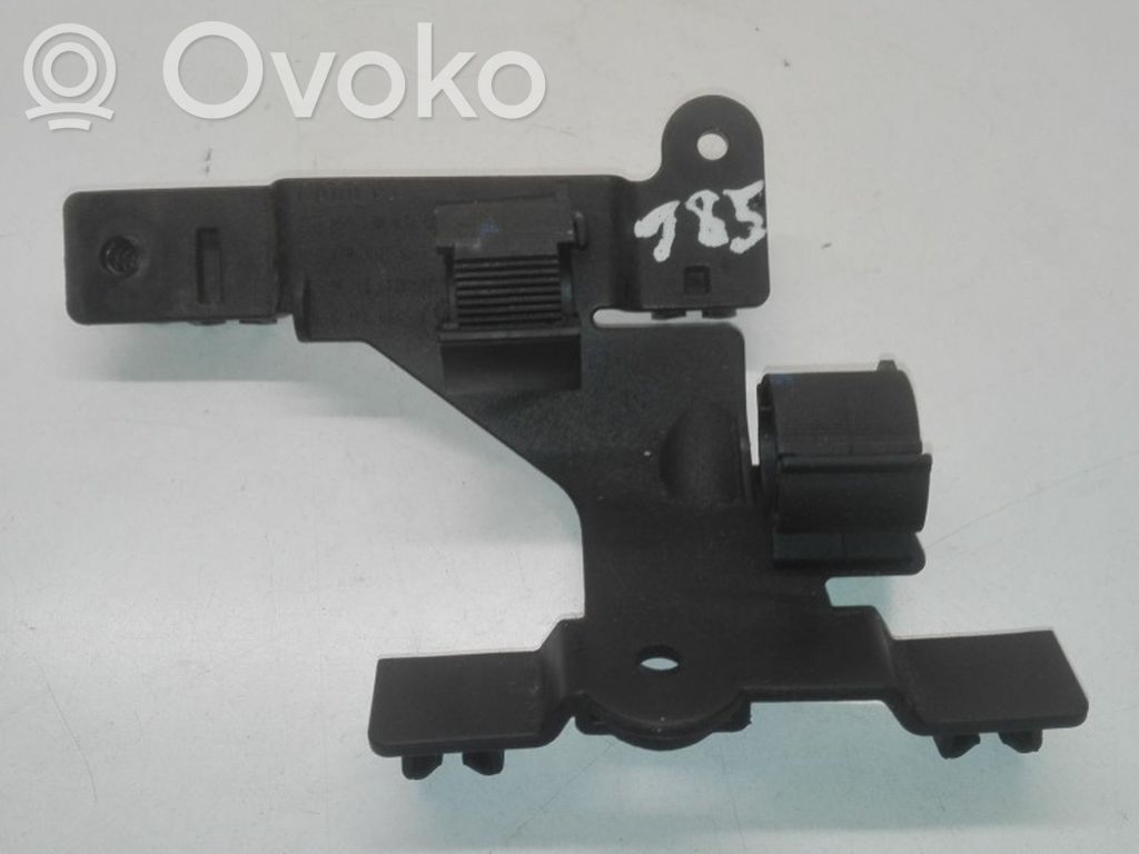 Audi Q7 4M Other engine bay part 