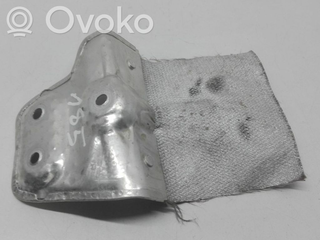 Audi Q7 4M Heat shield in engine bay 