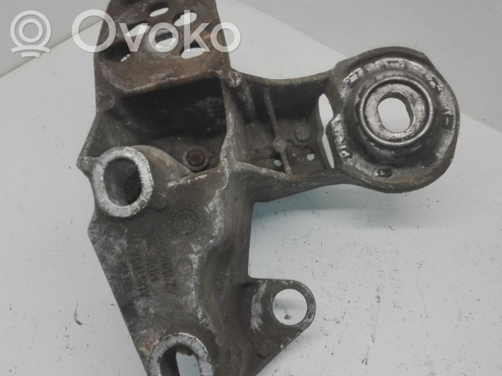 Audi A6 Allroad C5 Engine mounting bracket 