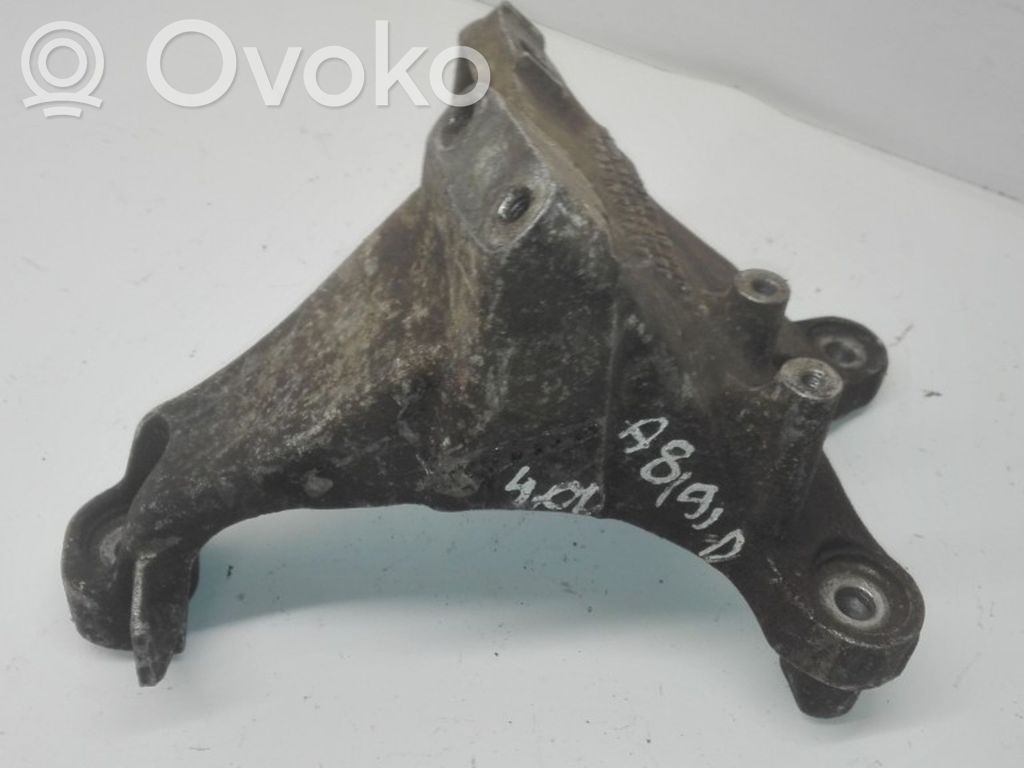 Audi A8 S8 D3 4E Engine mounting bracket 
