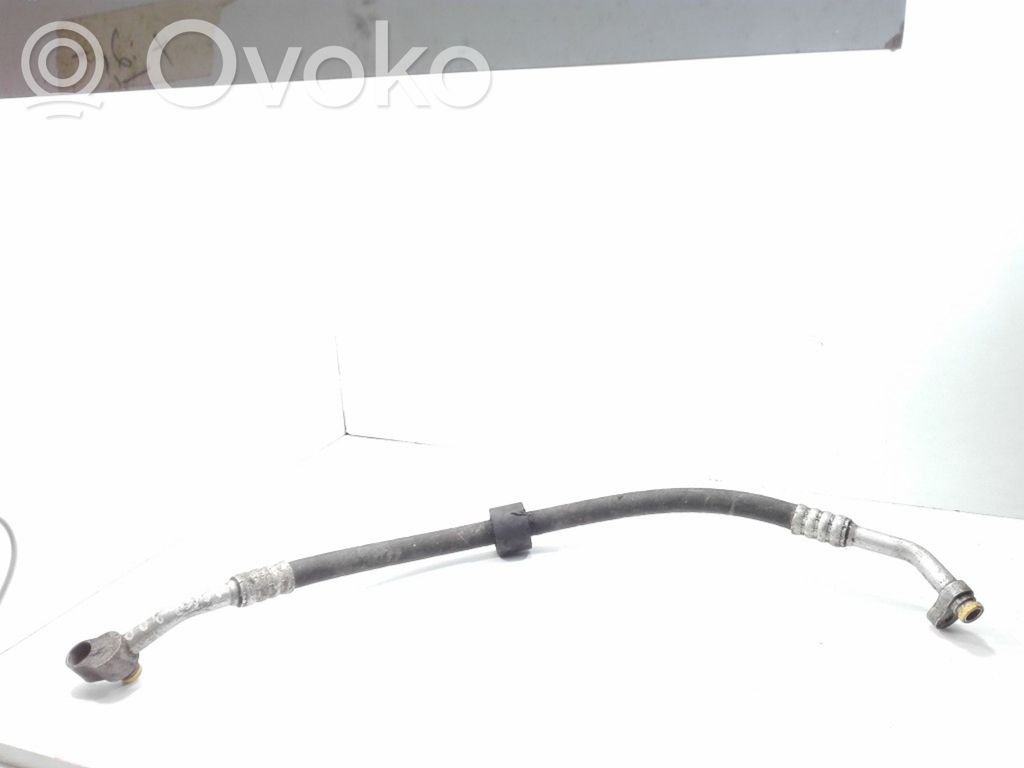 Audi A8 S8 D3 4E Ilmastointilaitteen putki (A/C) 