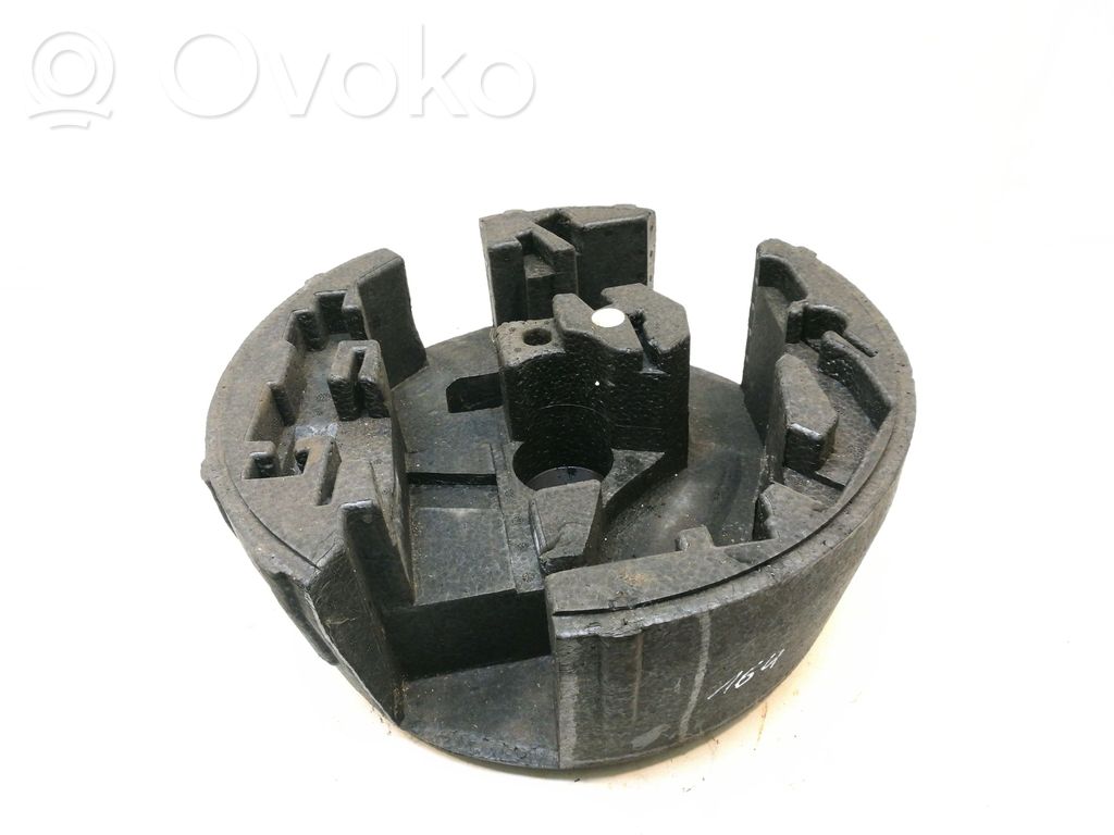 Audi A6 S6 C5 4B Atsarginio rato skyriaus apdaila 