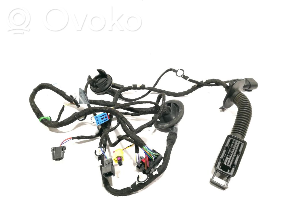 Audi Q2 - Cableado de puerta delantera 