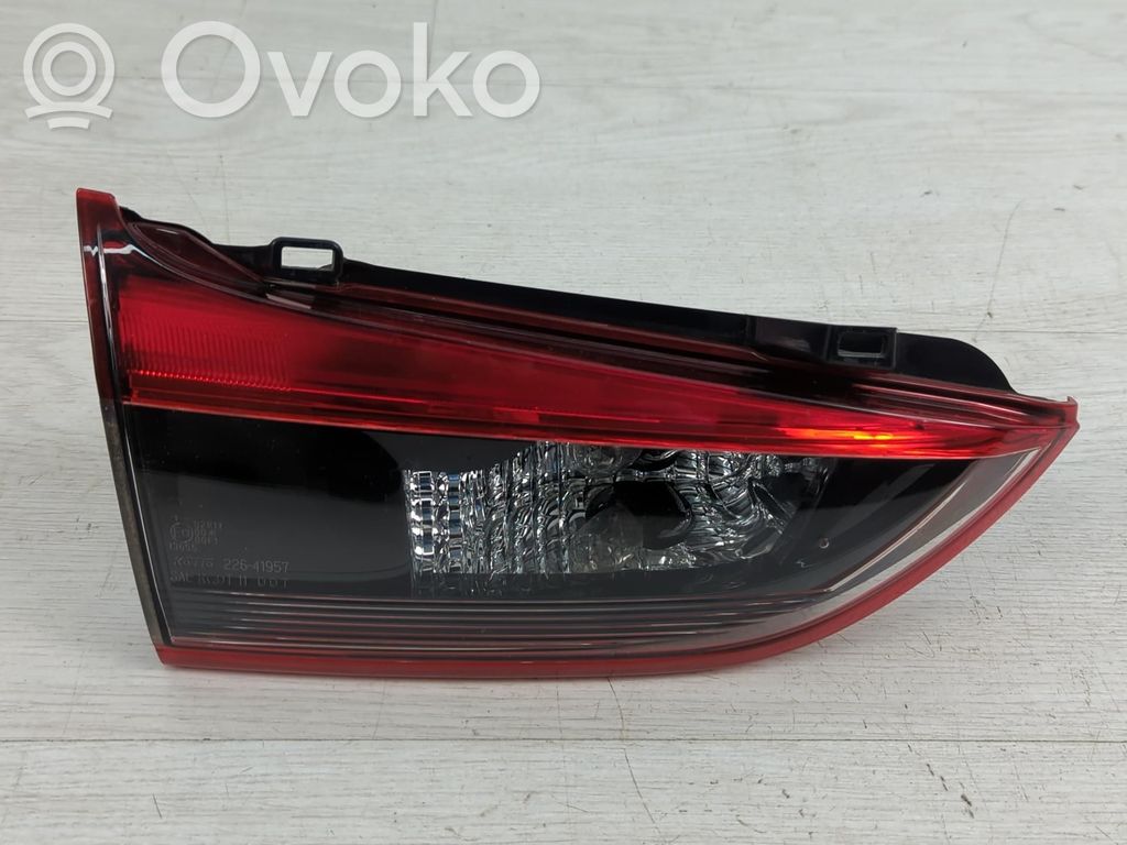 Tailgate rear/tail lights   22641957