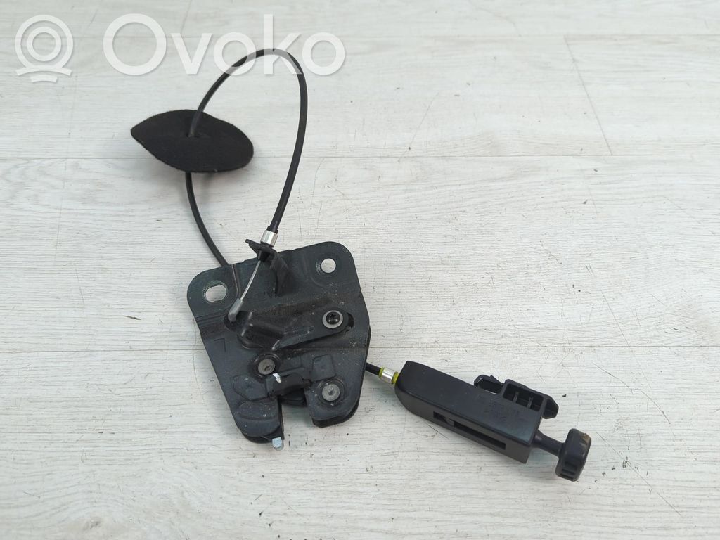 Seat back rest lock catch