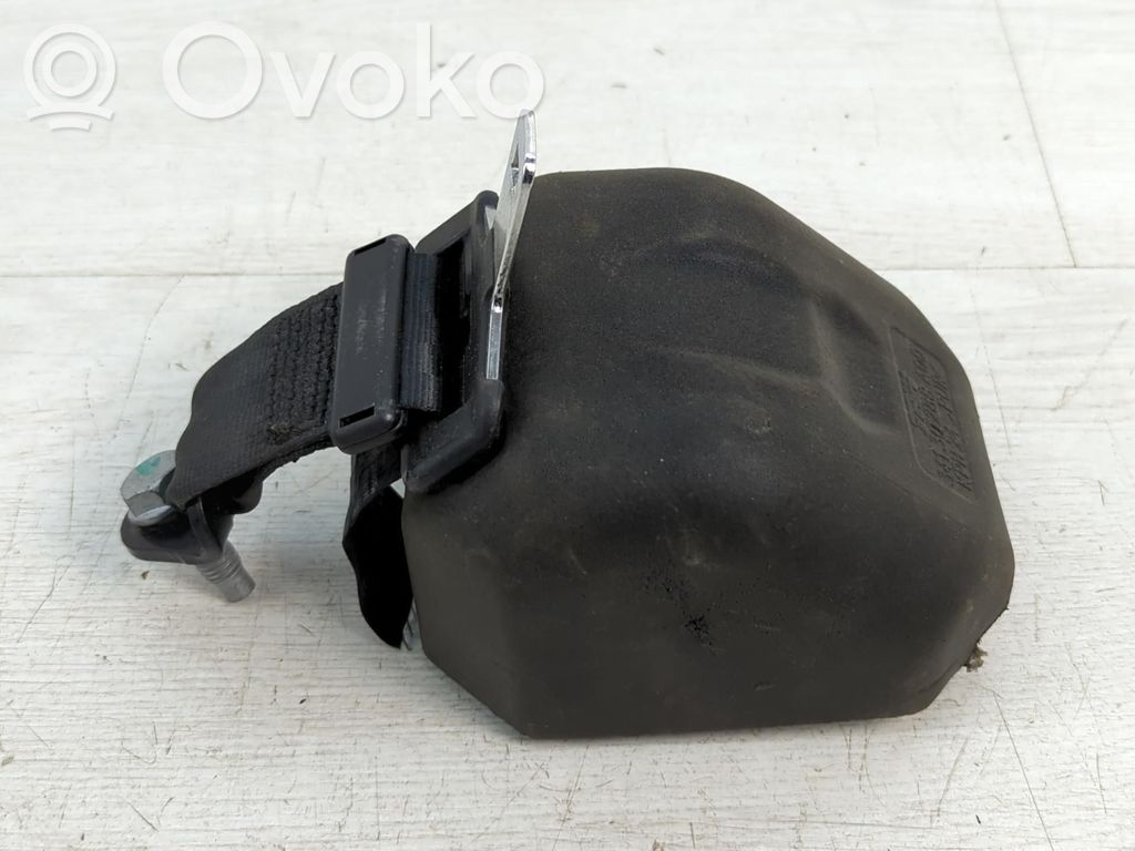 Takaistuimen turvavyö