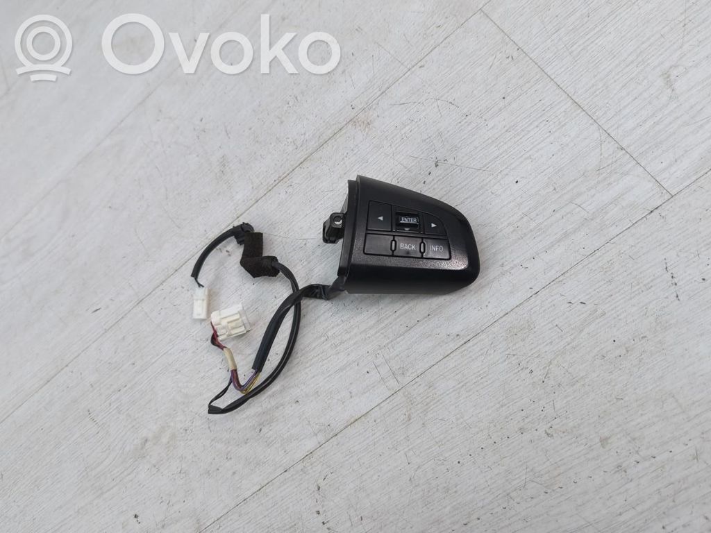 Boutons / interrupteurs volant   75B979