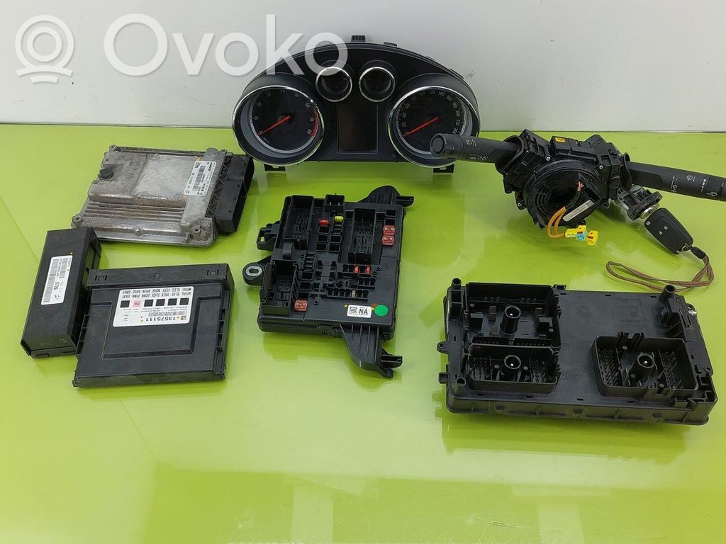Engine control unit/module ECU   13327318,55574133,13275876,13275876,13327318,55574133