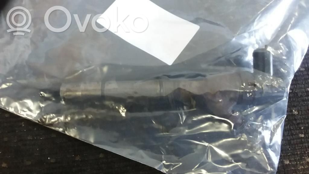 Injecteur de carburant   338002A400