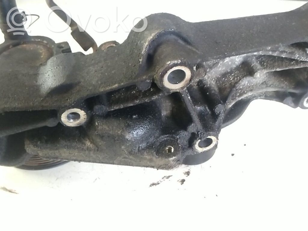 Opel Vivaro Ohjaustehostimen pumppu 
