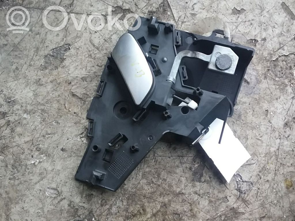 Front door interior handle