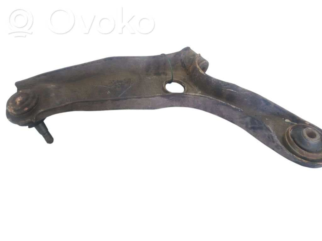 Front lower control arm/wishbone   4520184M01000