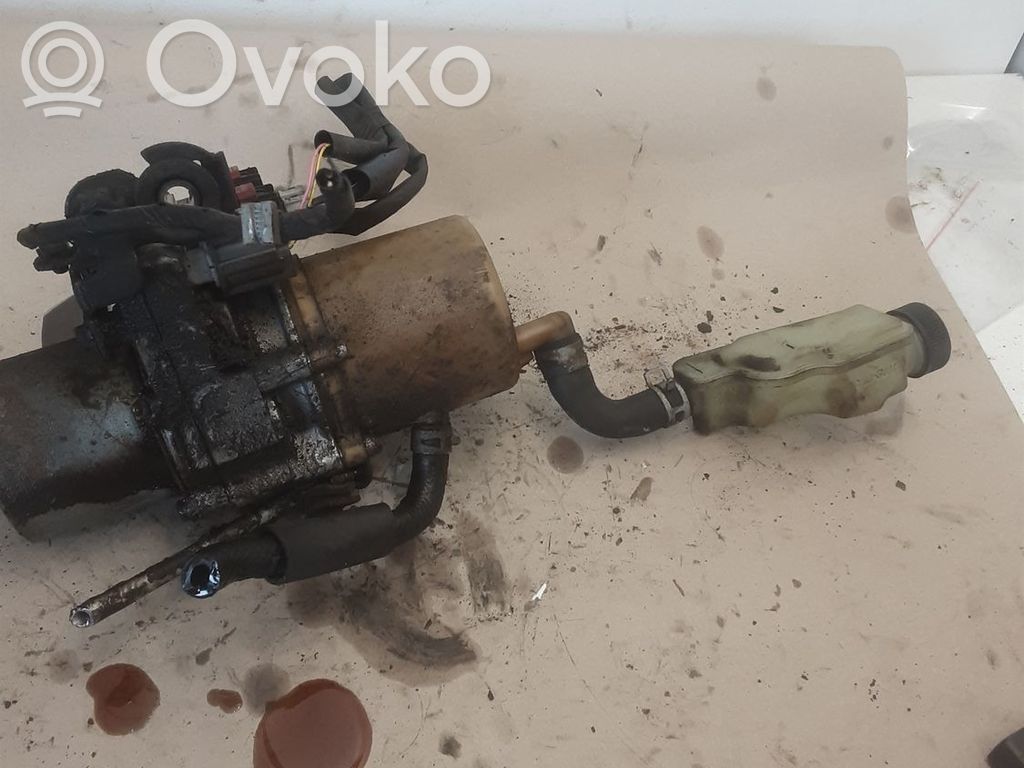 Ohjaustehostimen pumppu