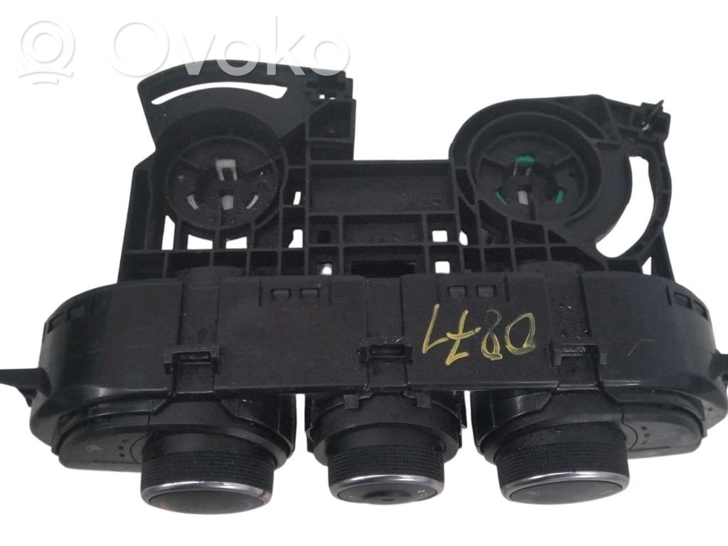Hyundai i10 Climate control unit 