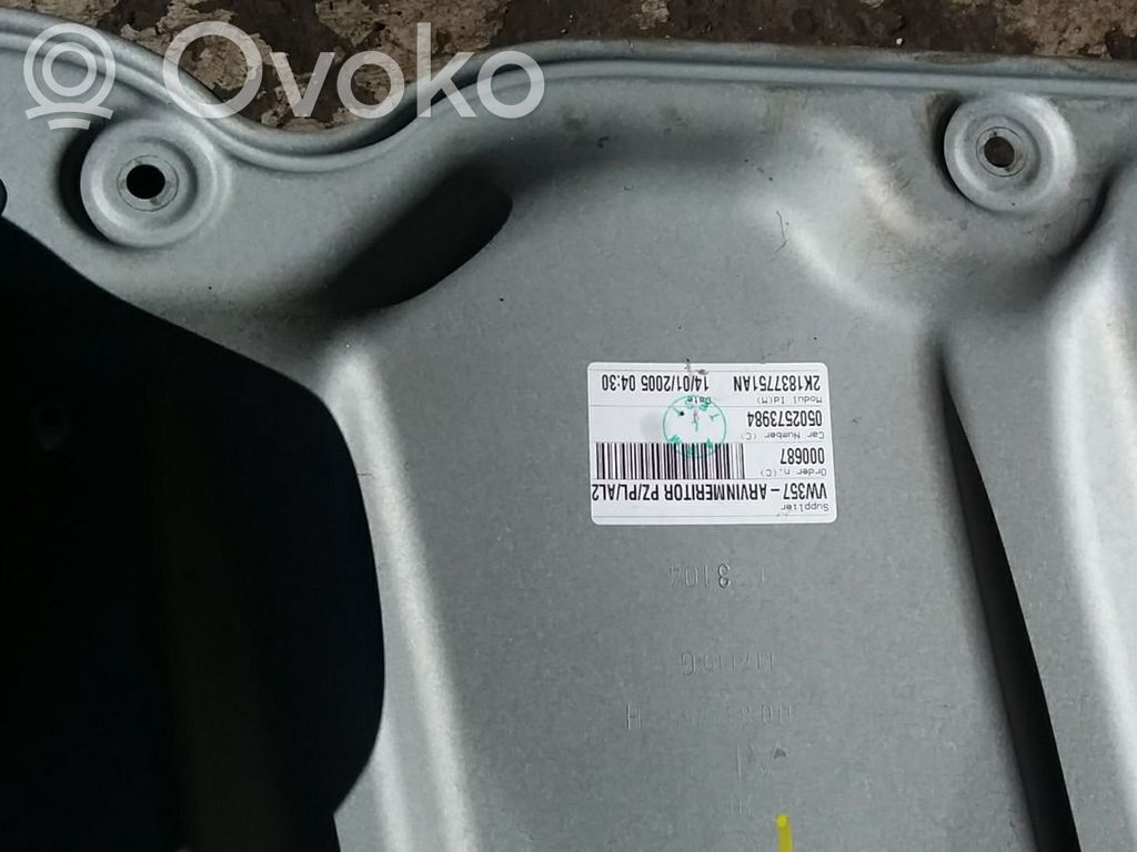 Motor del regulador de la ventanilla de la puerta delantera