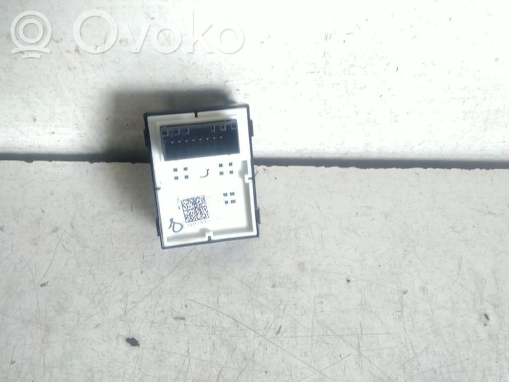 Przyciski szyb   P93571K7280NNB