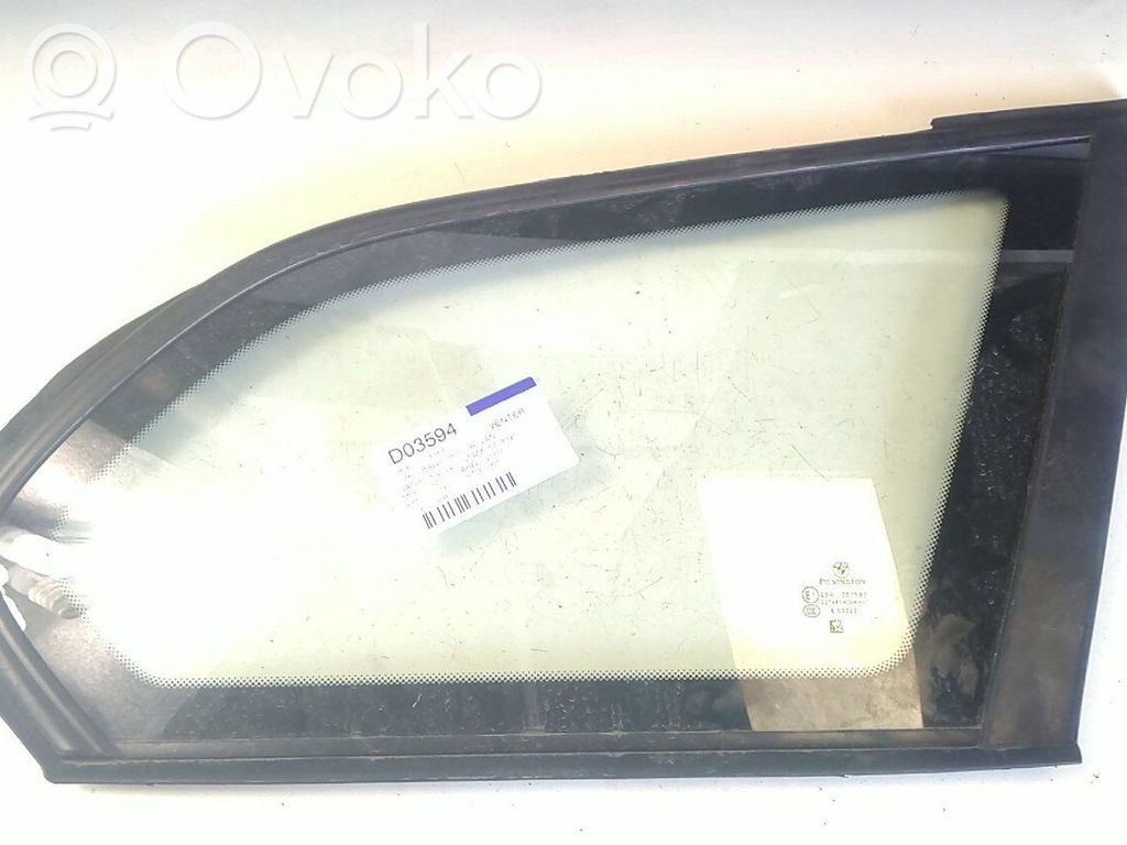 BMW 3 E90 E91 Rear side window 