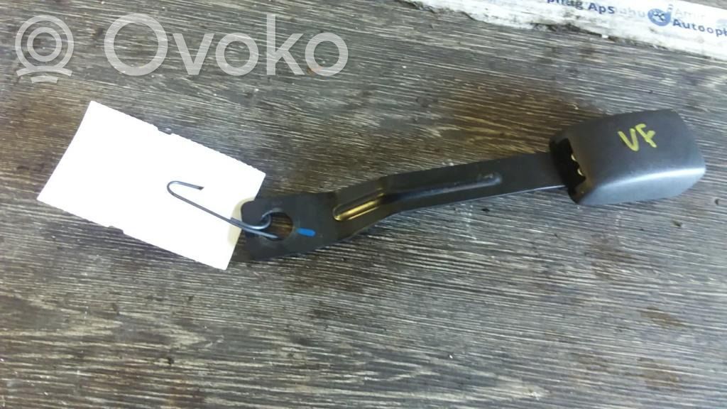 Etuistuimen turvavyön solki