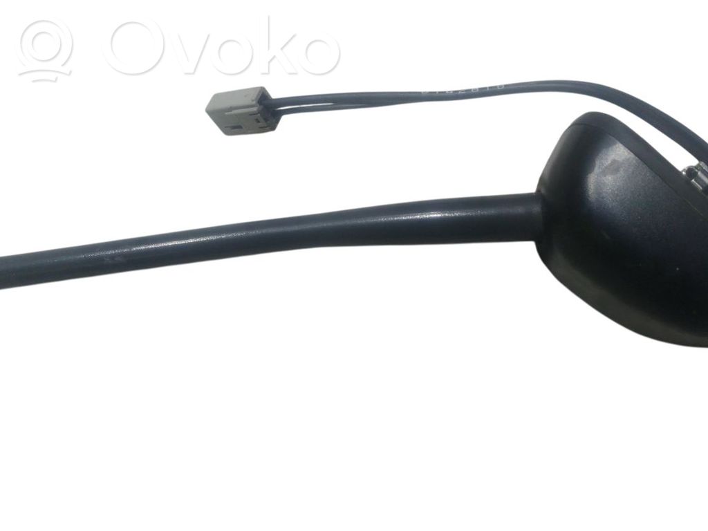 GPS-pystyantenni   3925368L11000