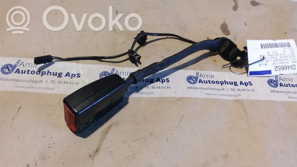 Volkswagen Touran I Bridă fixare centură de siguranță față 