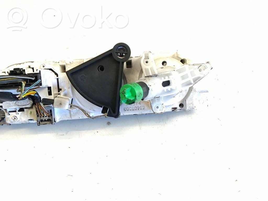 Climate control unit   1670887