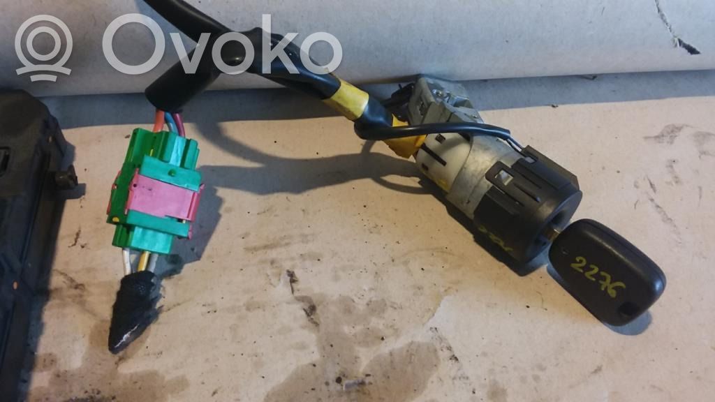 Ignition-blocking relay   9657018380