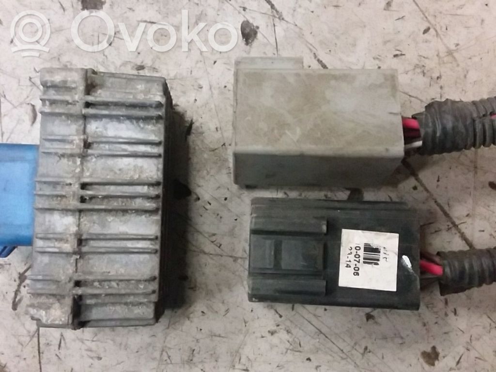 Opel Astra H Ignition-blocking relay 