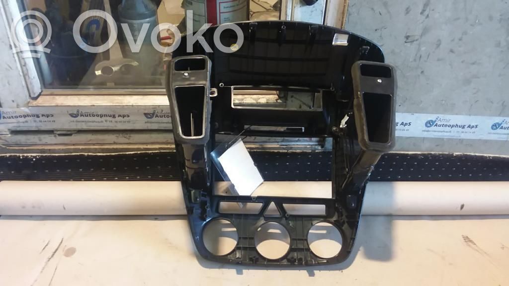 Rămă unitate radio/GPS   847401H010