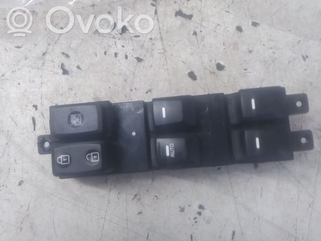 Przyciski szyb   935701Y500