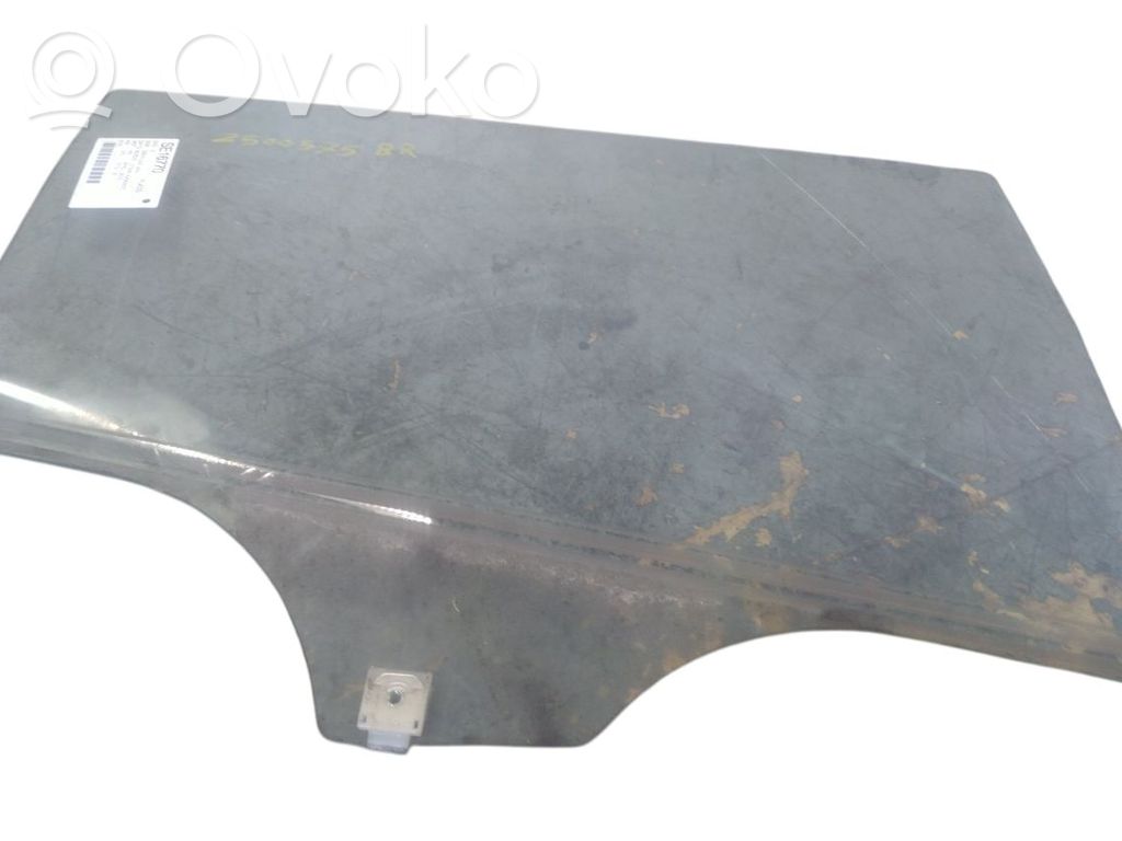 Listwa / Uszczelka szyby drzwi przednich   GHP972510B9D